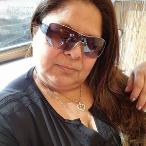 Meet your Posher, Danelia